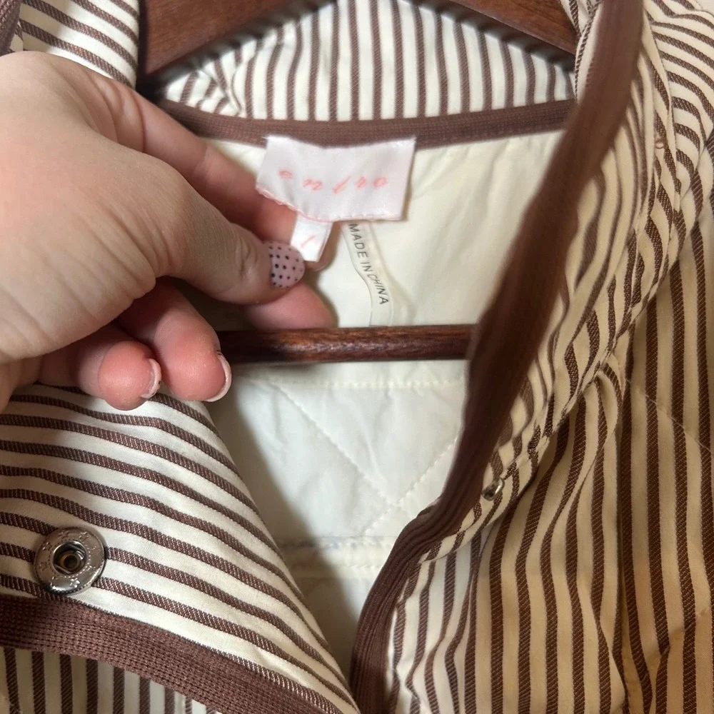 Entro‎ Quilted Striped Vest Women's Brown White Collar Snap Front Size L - Picture 4 of 4